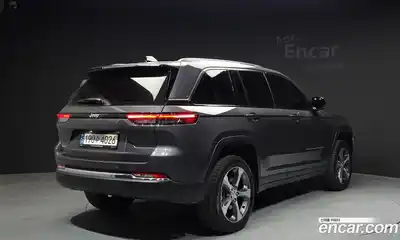 Jeep Cherokee 2023 2.0 гидро в Москве № 1918934, миниатюра 2