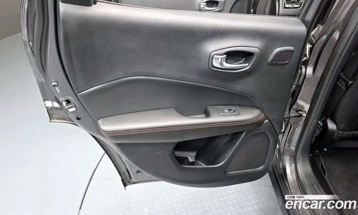 Jeep Compass 2019 2.4 гидро в Москве № 1918976, фото 15