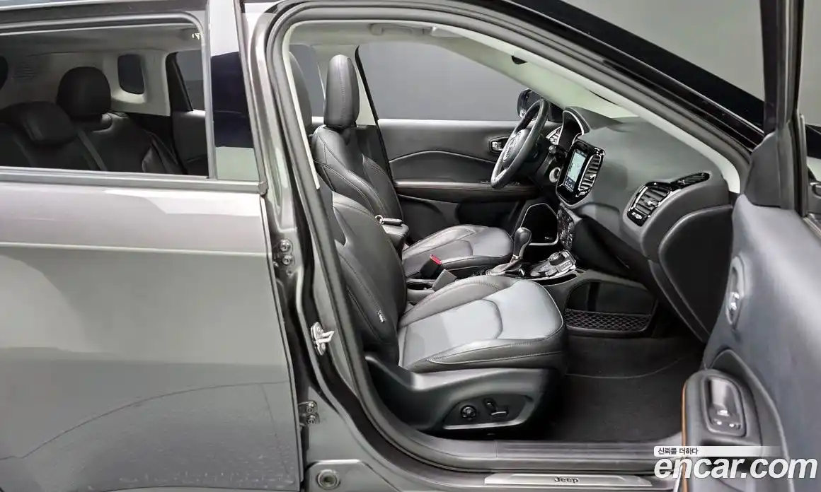 Jeep Compass 2019 2.4 гидро в Москве № 1918976, фото 16