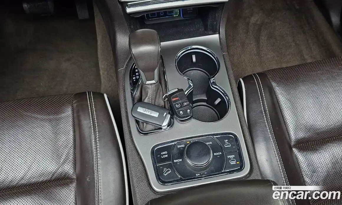 Jeep Cherokee 2019 3.6 гидро в Москве № 1919265, фото 12
