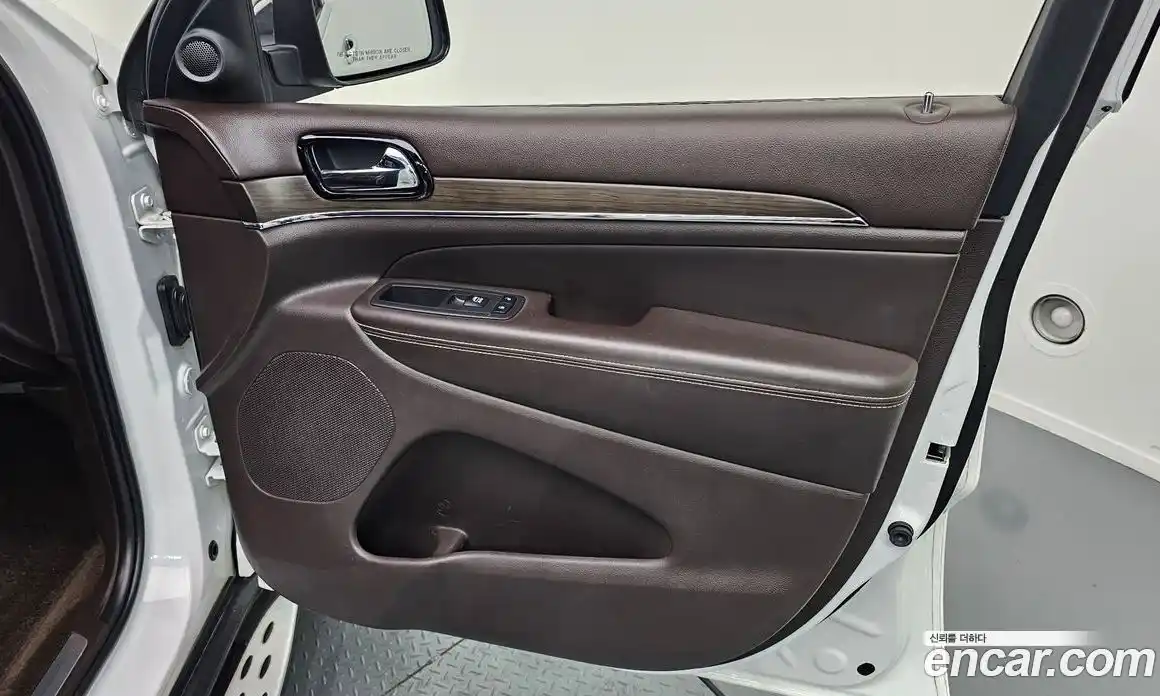 Jeep Cherokee 2019 3.6 гидро в Москве № 1919265, фото 14