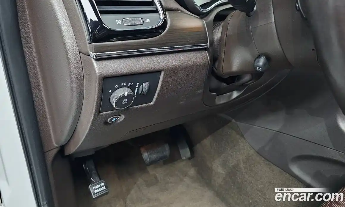 Jeep Cherokee 2019 3.6 гидро в Москве № 1919265, фото 24
