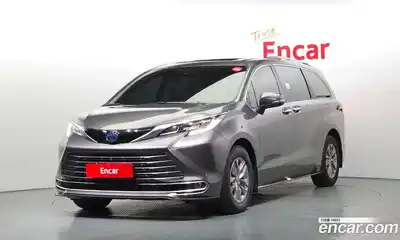 Toyota Sienna 2.5 Hybrid AWD
