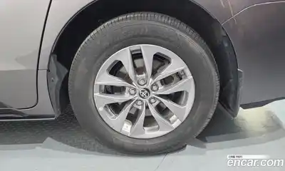 Toyota Sienna 2022 2.5 гидро в Москве № 1919566, миниатюра 7