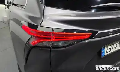 Toyota Sienna 2022 2.5 гидро в Москве № 1919566, миниатюра 9