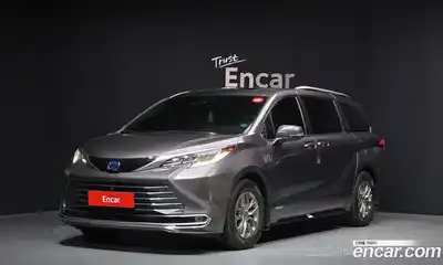 Toyota Sienna 2.5 Hybrid AWD