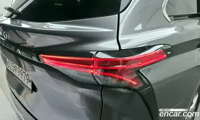 Toyota Sienna 2021 2.5 гидро в Москве № 1919567, миниатюра 9