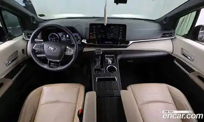 Toyota Sienna 2021 2.5 гидро в Москве № 1919567, миниатюра 10