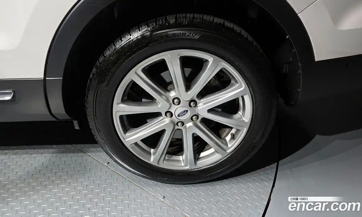 Ford Explorer 2017 2.3 гидро в Москве № 1920199, фото 7