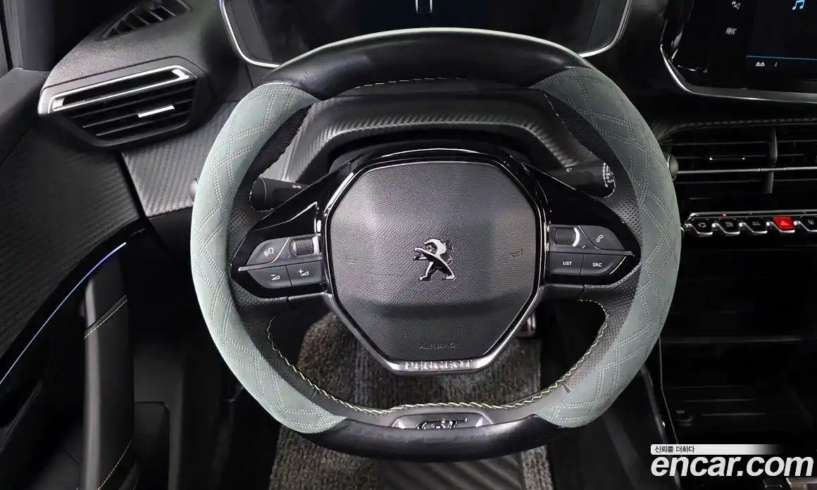 Peugeot 208 2023 0.1 гидро в Москве, фото 14
