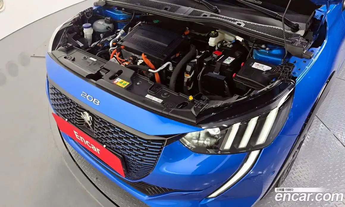 Peugeot 208 2023 0.1 гидро в Москве, фото 6