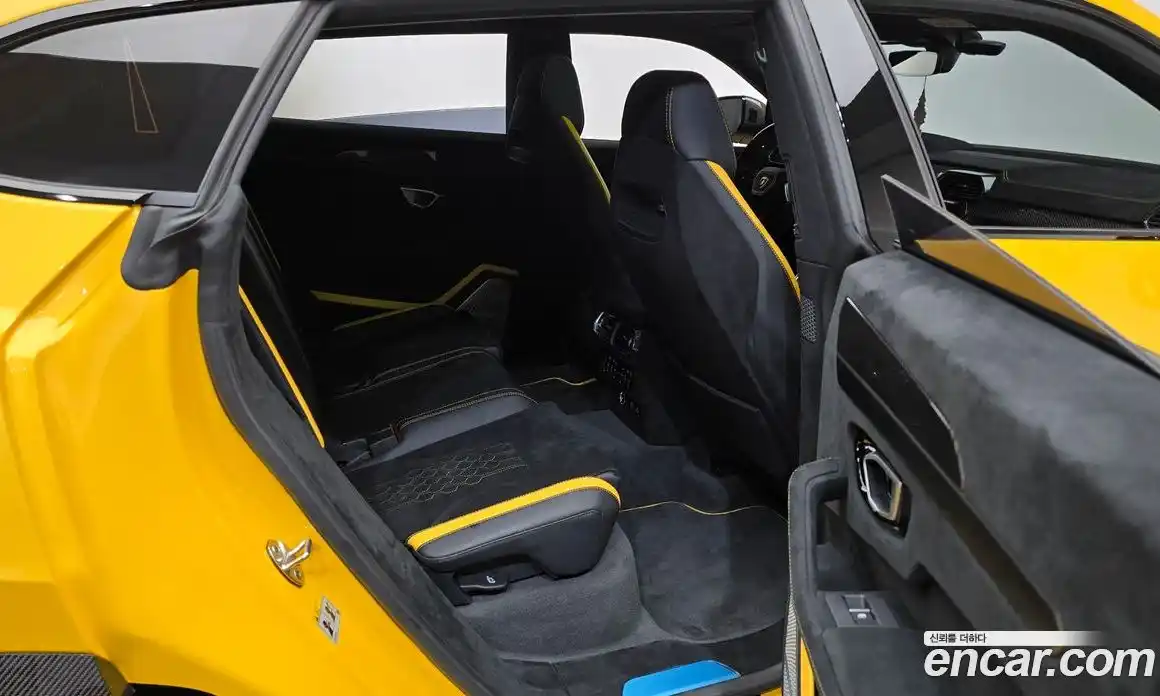 Lamborghini Urus 2024 4.0 гидро, фото 11