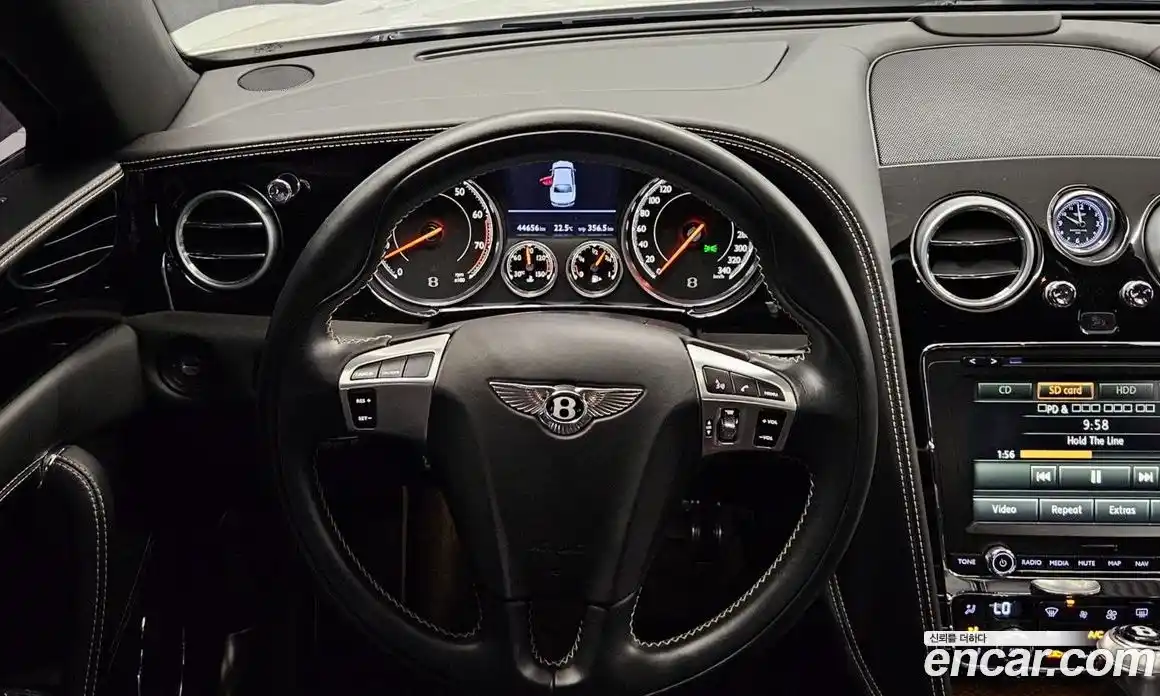 Bentley Flying Spur 2017 4.0 гидро, фото 16