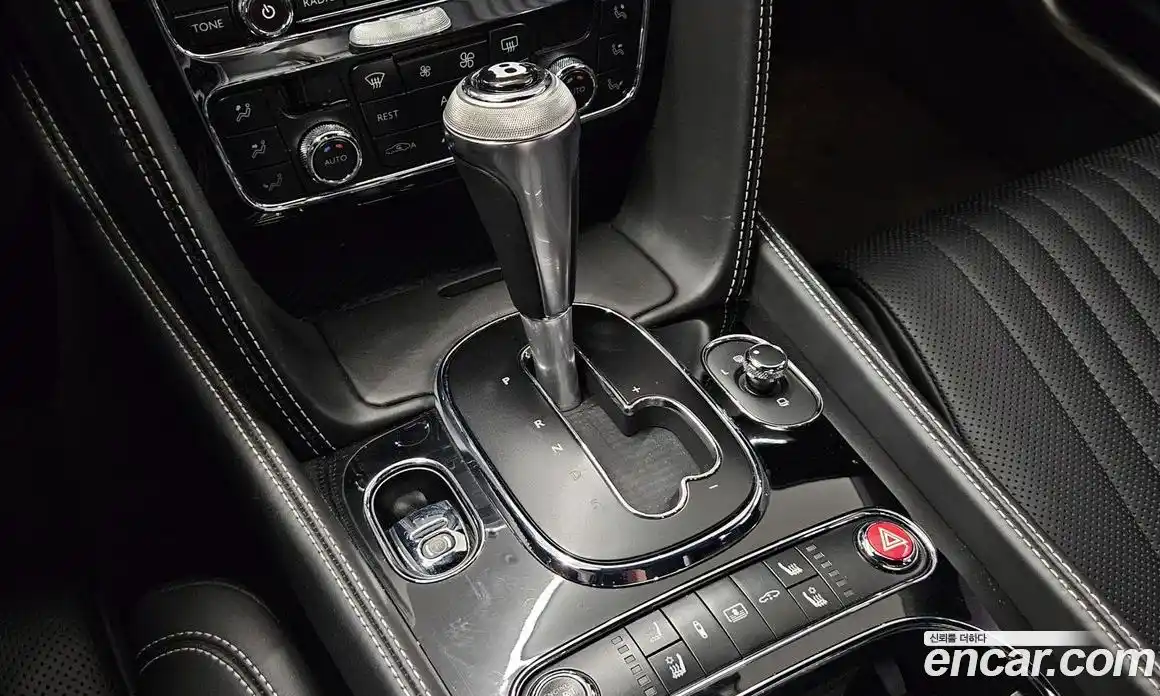 Bentley Flying Spur 2017 4.0 гидро, фото 9