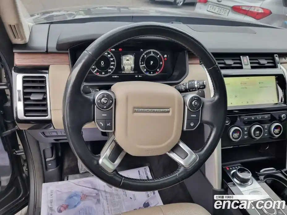 Land Rover Discovery 2018 3.0 гидро в Москве № 198197, фото 13