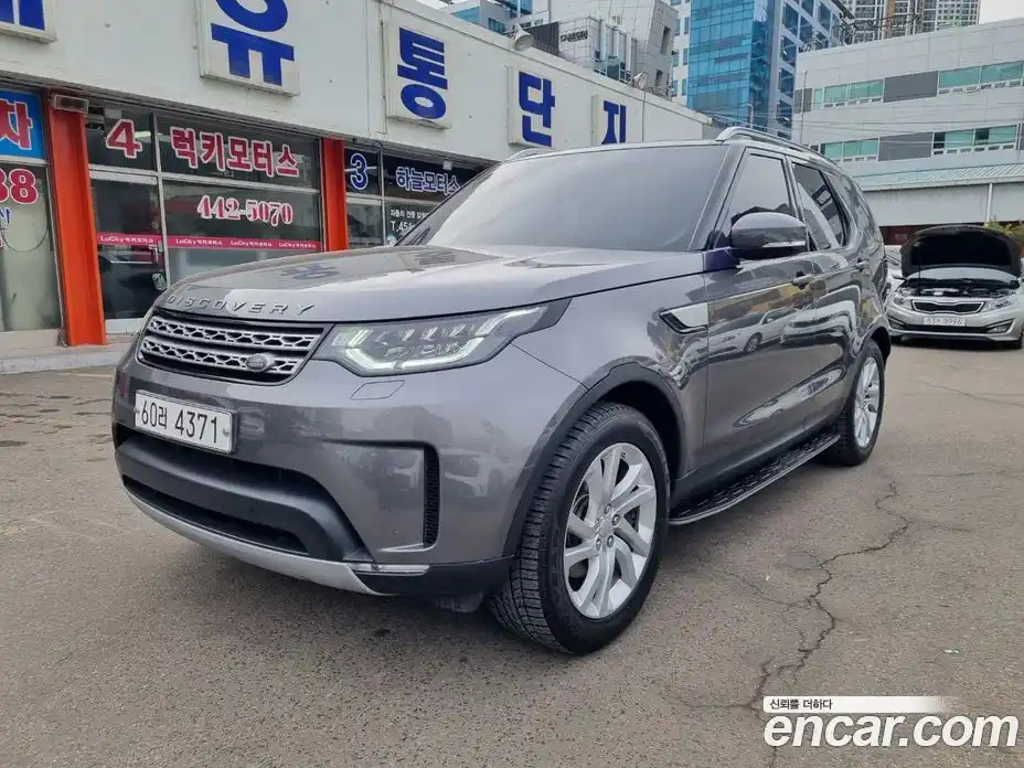 Land Rover Discovery 2018 3.0 гидро в Москве № 198197, фото 3