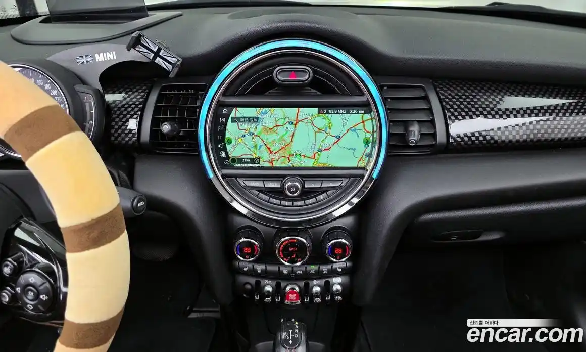 Mini Cooper Convertible 2018 2.0 гидро в Москве № 198400, фото 14