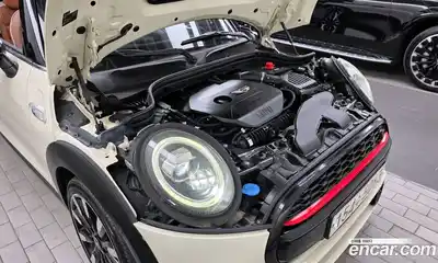 Mini Cooper Convertible 2018 2.0 гидро в Москве № 198400, миниатюра 6