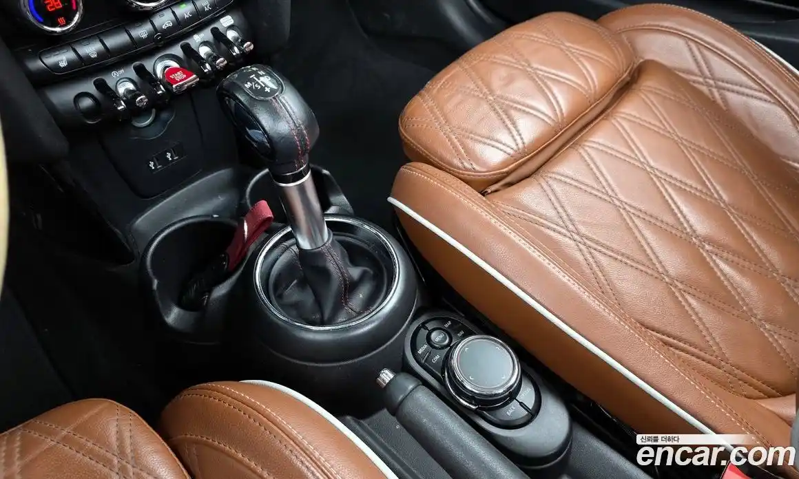 Mini Cooper Convertible 2018 2.0 гидро в Москве № 198400, фото 9