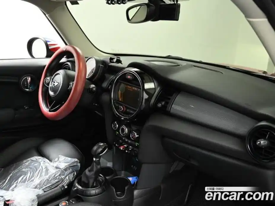 Mini Cooper 2017 1.5 гидро в Москве № 228082, фото 7