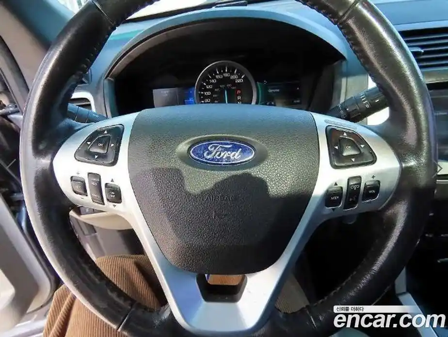 Ford Explorer 2014 2.0 гидро в Москве № 976419, фото 8