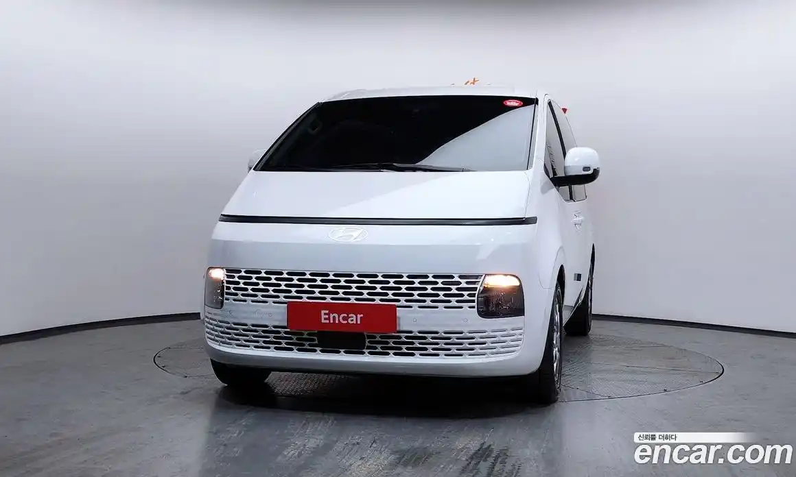 Hyundai Staria 2025 2.2 гидро в Москве № 1416953, фото 3