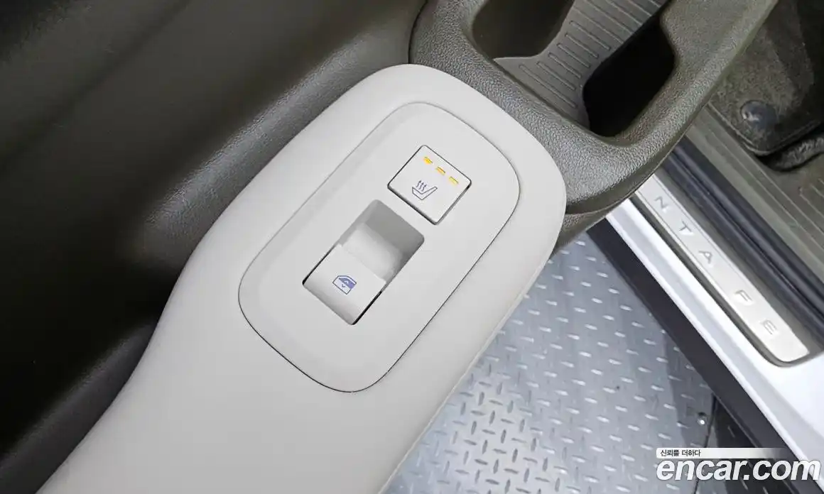 Hyundai Santa Fe 2024 1.6 гидро в Москве № 1417018, фото 24