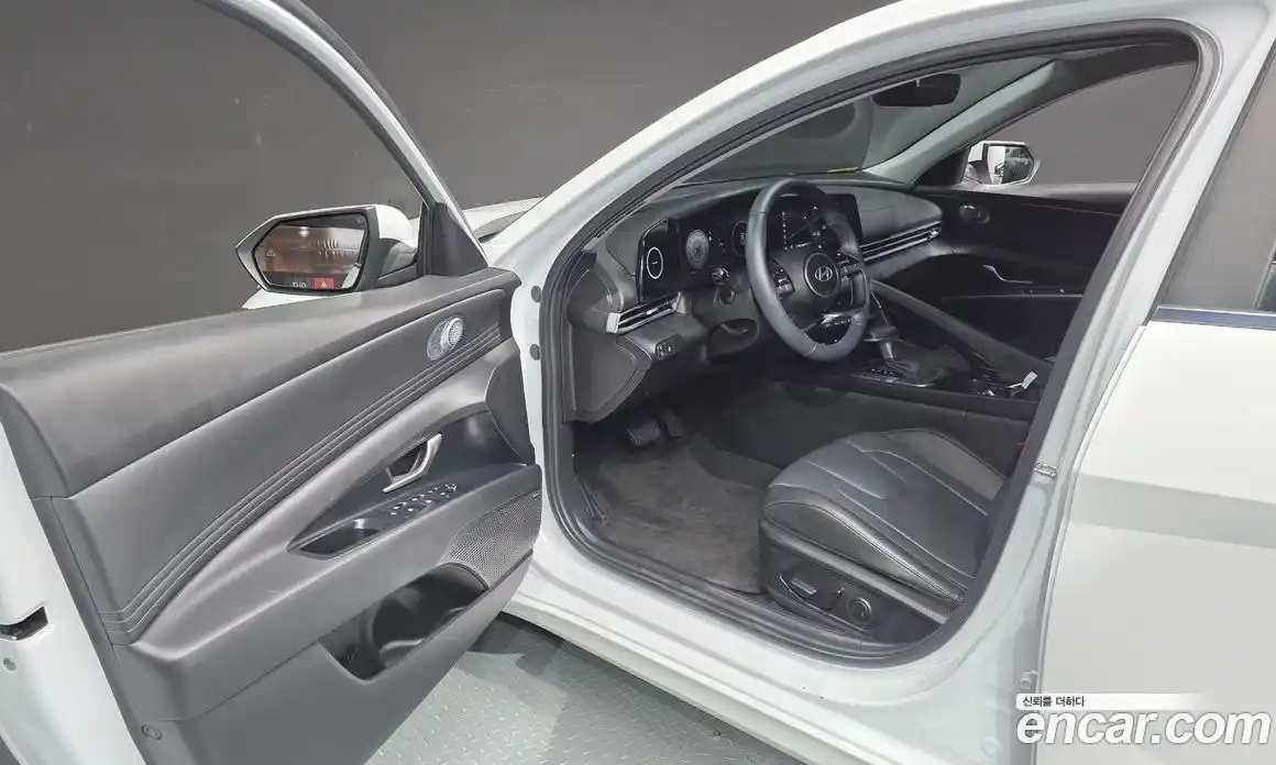 Hyundai Avante 2024 1.6 гидро в Москве, фото 13
