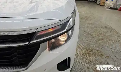 Kia Seltos 2024 2.0 гидро в Москве № 1417903, миниатюра 8
