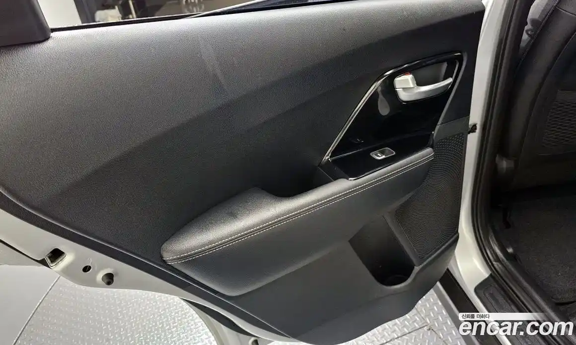 Kia Niro 2021 0.2 гидро в Москве № 1418043, фото 15