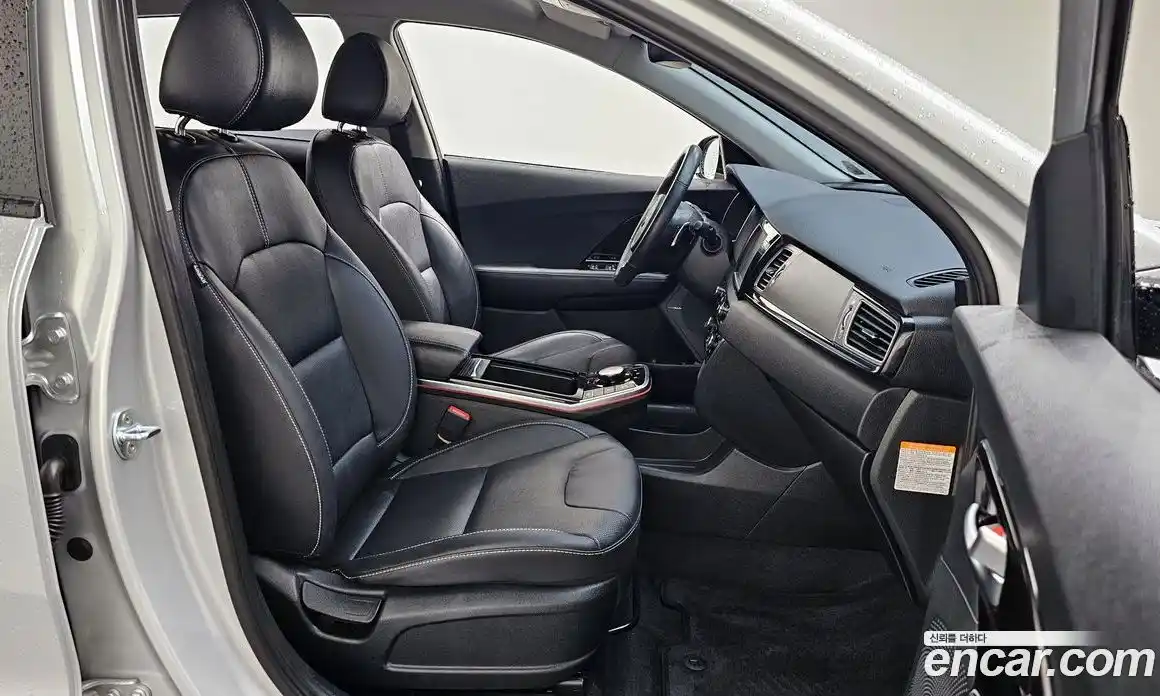 Kia Niro 2021 0.2 гидро в Москве № 1418043, фото 17