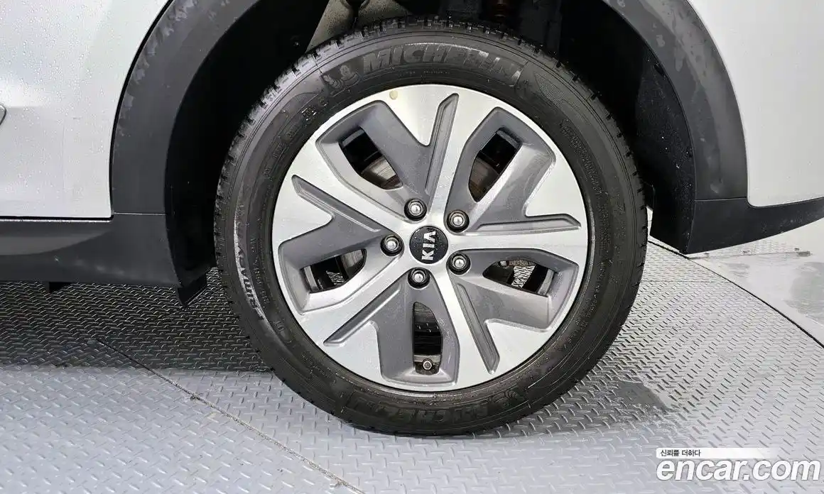 Kia Niro 2021 0.2 гидро в Москве № 1418043, фото 7