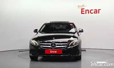 Mercedes-Benz E-Class 2019 2.0 гидро в Москве № 160901, миниатюра 3