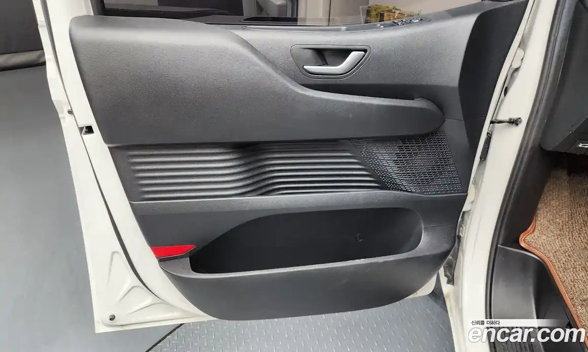 Hyundai Staria 2023 2.2 гидро в Москве, фото 14