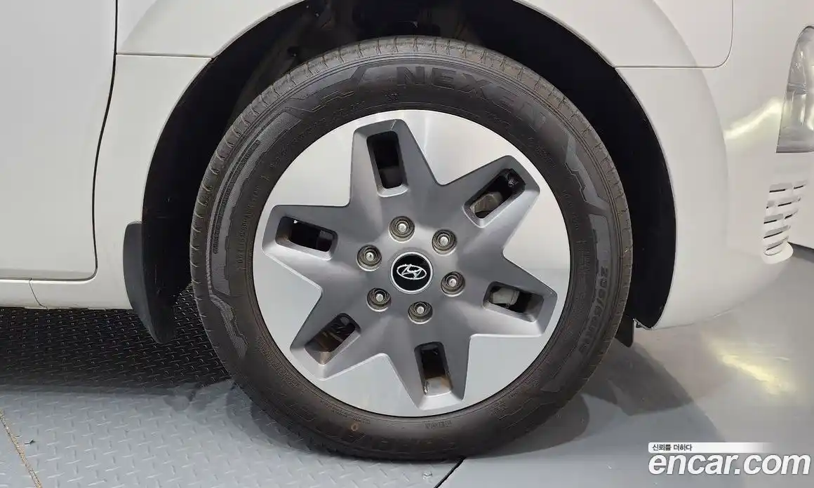 Hyundai Staria 2023 2.2 гидро в Москве, фото 7