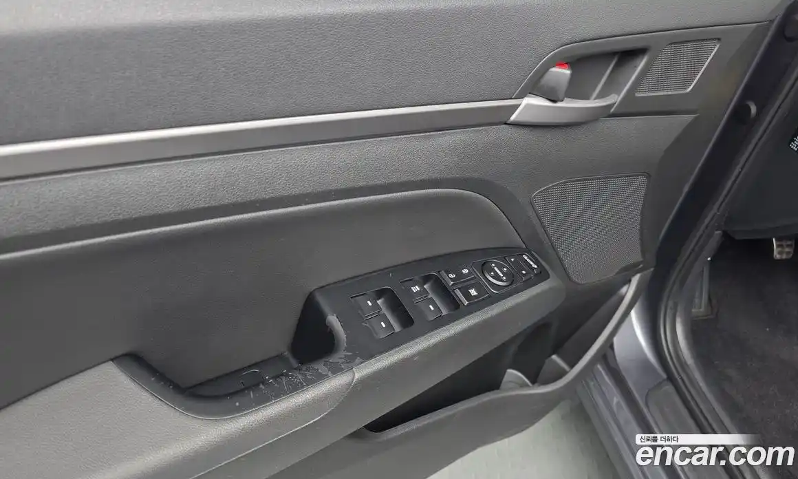 Hyundai Avante 2016 1.6 механика в Москве № 1610496, фото 14
