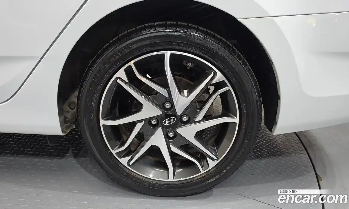 Hyundai Accent 2018 1.4 гидро в Москве № 1610835, фото 7