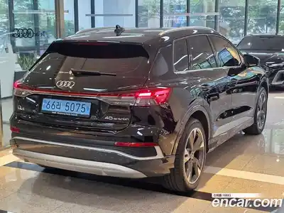 Audi Q4 e-tron 2023 1.0 гидро в Москве № 1618304, миниатюра 2