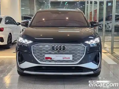 Audi Q4 e-tron 2023 1.0 гидро в Москве № 1618304, миниатюра 3