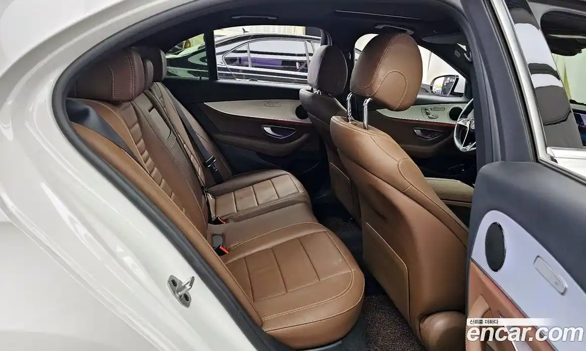 Mercedes-Benz E-Class 2020 2.0 гидро в Москве, фото 12