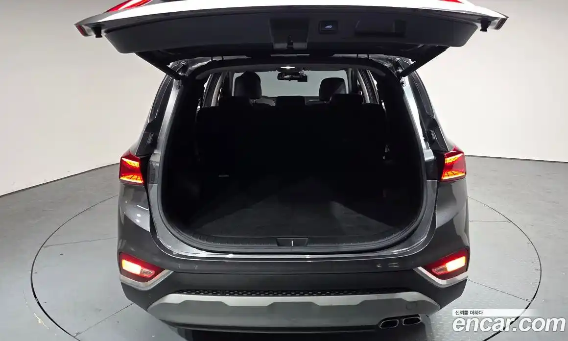 Hyundai Santa Fe 2019 2.0 гидро в Москве № 1683840, фото 25