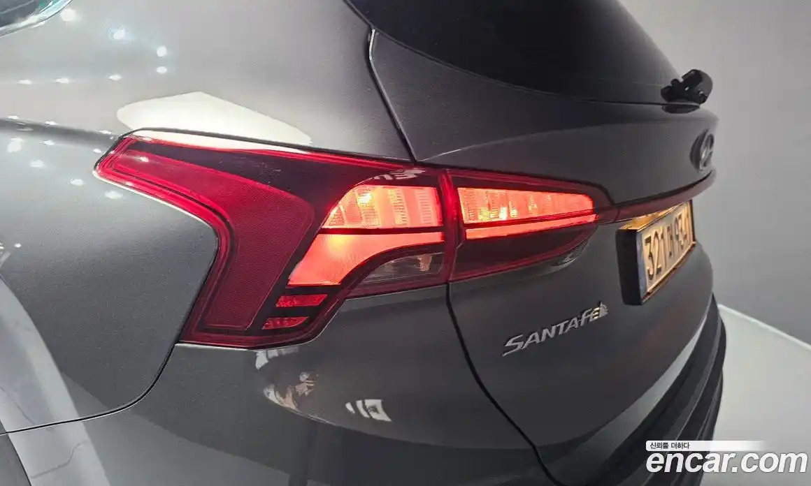 Hyundai Santa Fe 2022 2.2 гидро в Москве № 1757195, фото 9