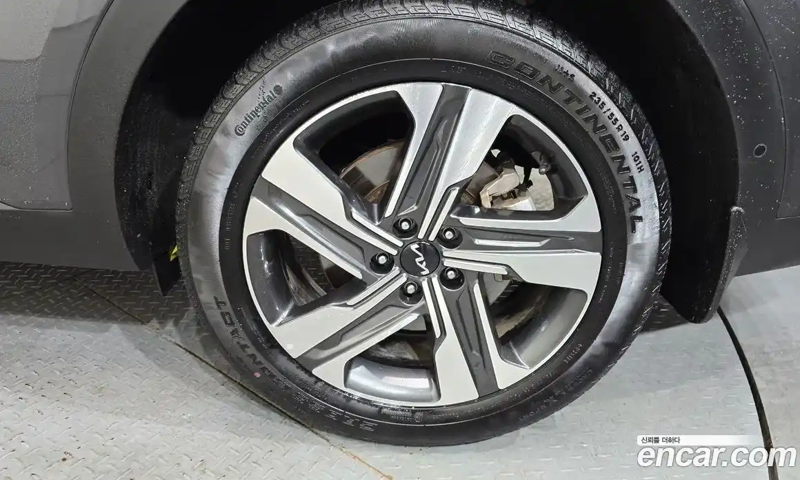 Kia Sorento 2023 1.6 гидро в Москве № 1758330, фото 7