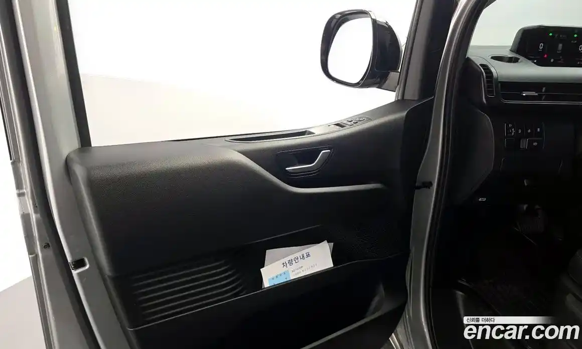 Hyundai Staria 2021 2.2 гидро в Москве № 1830340, фото 15