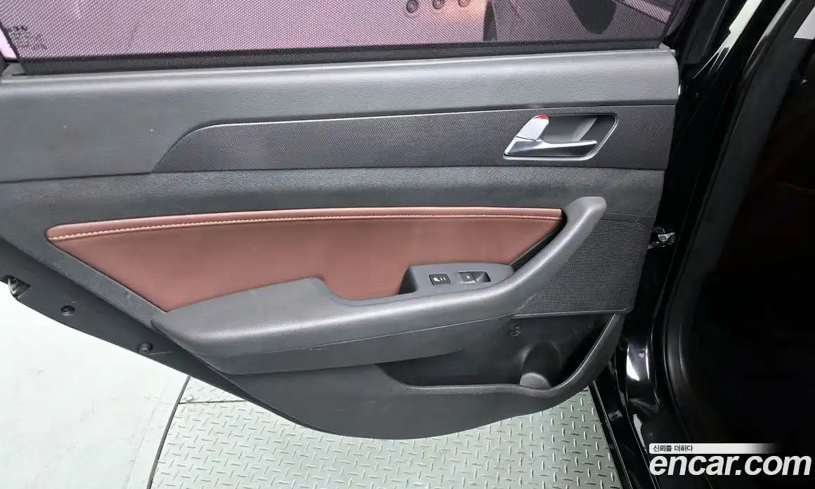 Hyundai Sonata 2016 2.0 гидро в Москве № 1830869, фото 15