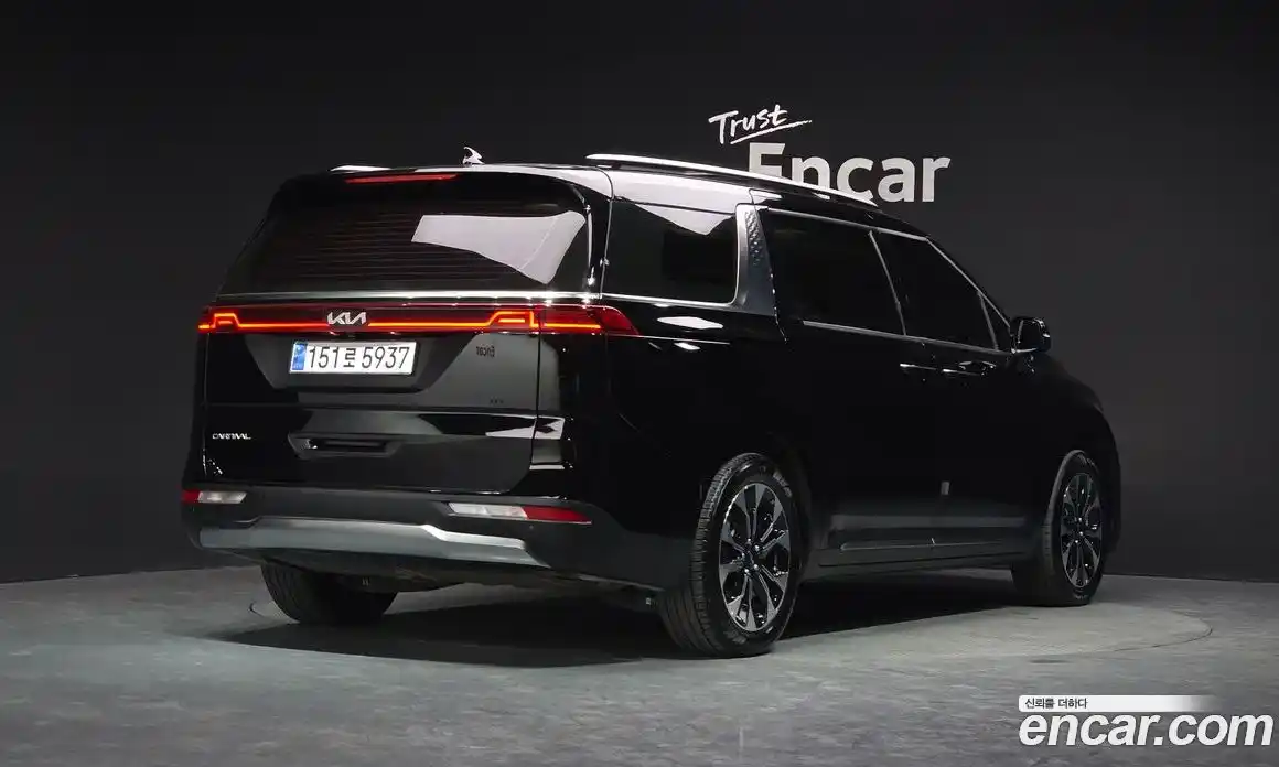 Kia Canival 2022 3.5 гидро в Москве № 1831378, фото 2