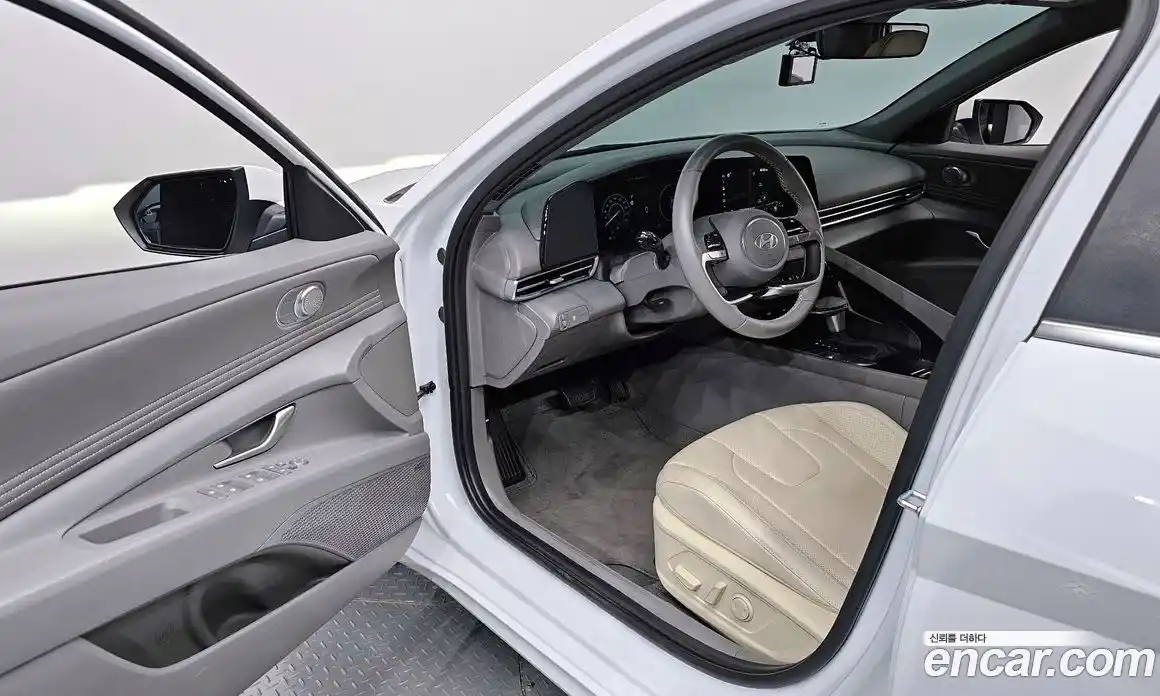 Hyundai Avante 2025 1.6 гидро в Москве № 1903328, фото 13