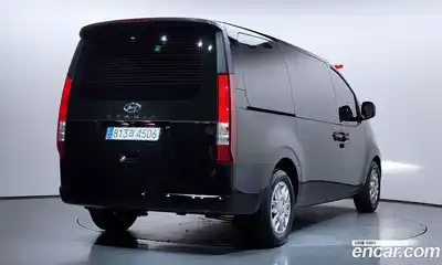 Hyundai Staria 2023 3.5 гидро в Москве № 1903621, миниатюра 2