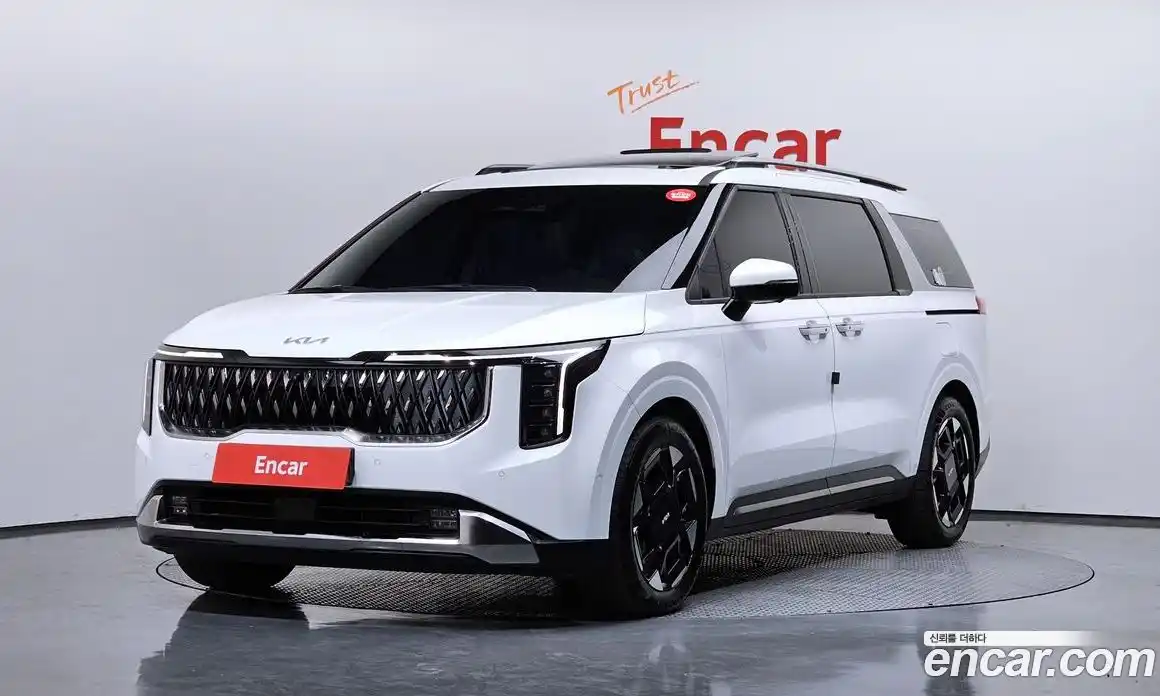 Kia Canival 2024 3.5 гидро в Москве № 1904400, фото 1