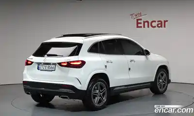 Mercedes-Benz GLA-Class GLA250 4MATIC